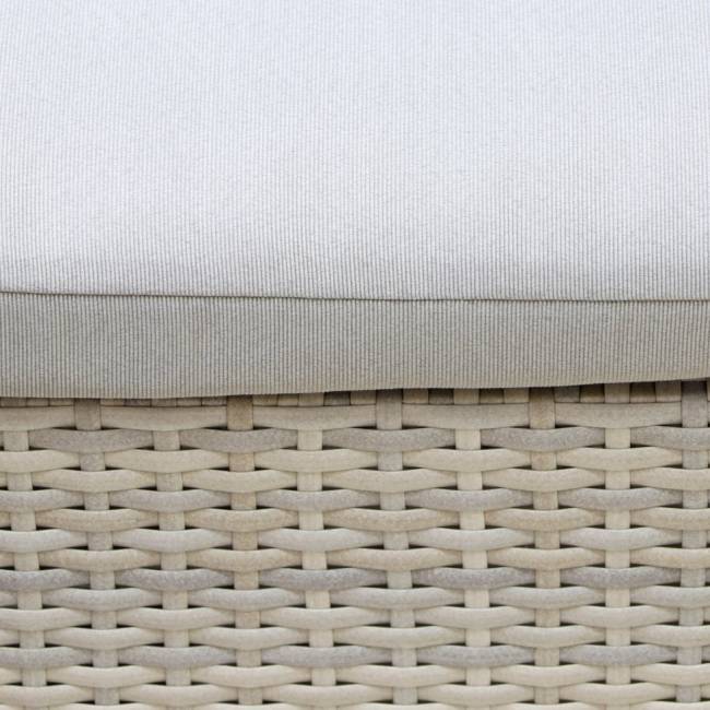 Шезлонг из искуственного ротанга Шезлонг из искуственного ротанга