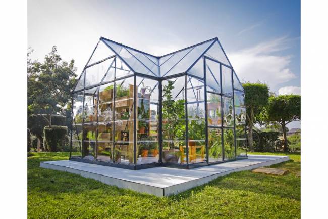 Теплица с прозрачным остеклением VICTORY ORANGERY GARDEN CHALET 10x12 Теплица с прозрачным остеклением VICTORY ORANGERY GARDEN CHALET 10x12